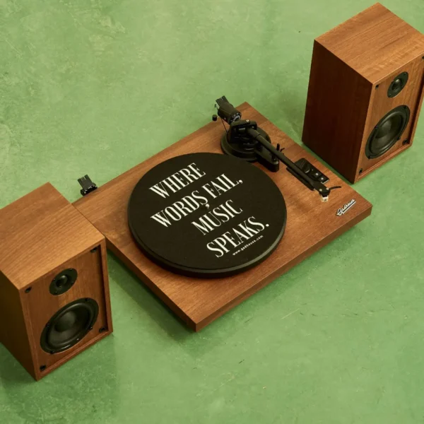 HENRY Hi-fi Turntable with Bookshelf speakers