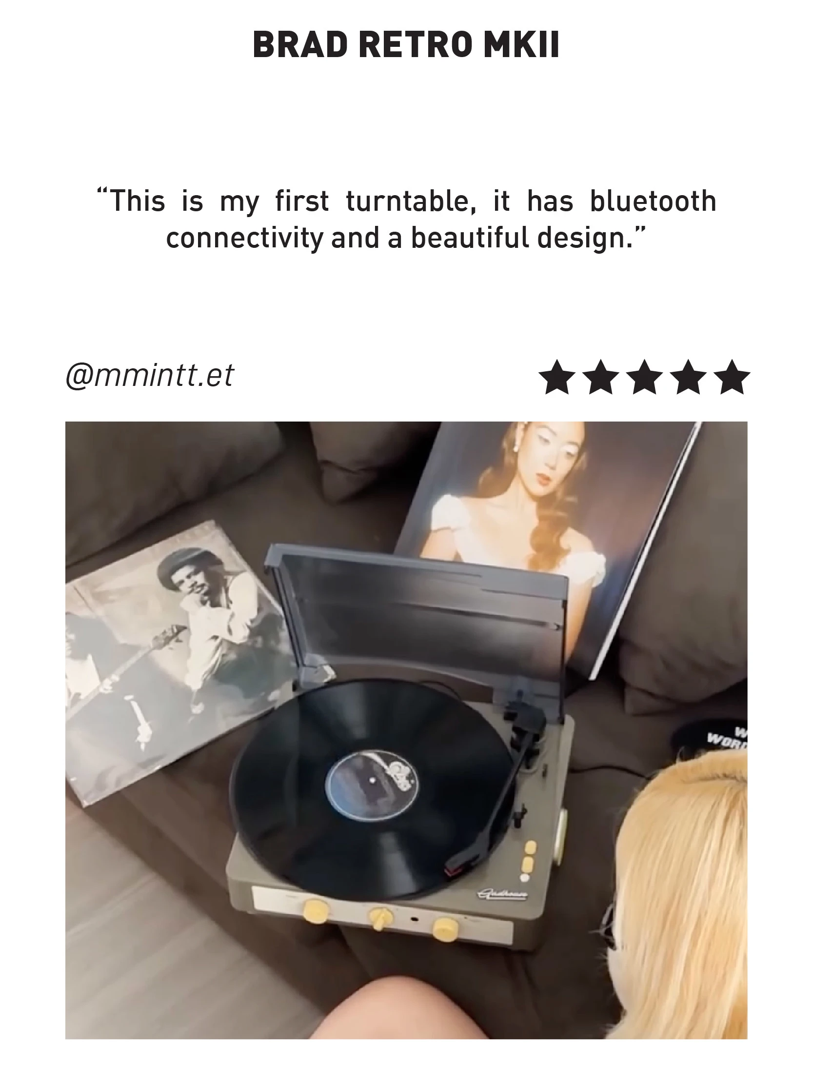 Gadhouse Brad Retro MKII turntable in use, playing a vinyl record on a sofa with album covers in the background, reviewed by @mmintt.et