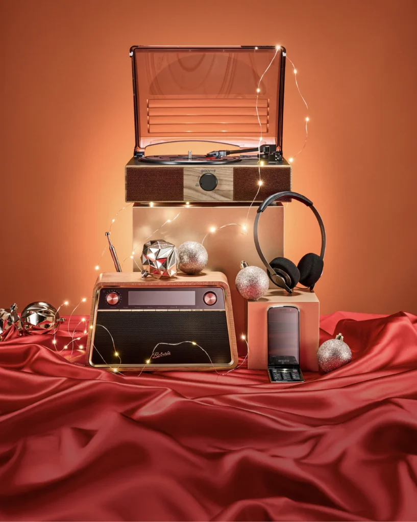 Banner Look Book WESLEY HEADPHONE FEATURED IN THE CHRISTMAS GIFT GUIDE. CHECK THE LATEST ISSUE OF T3!